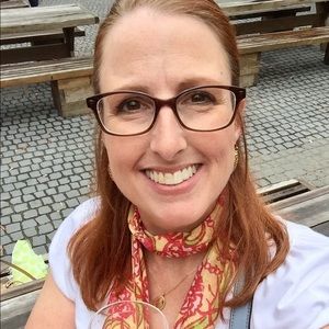 Meet your Posher, Angela